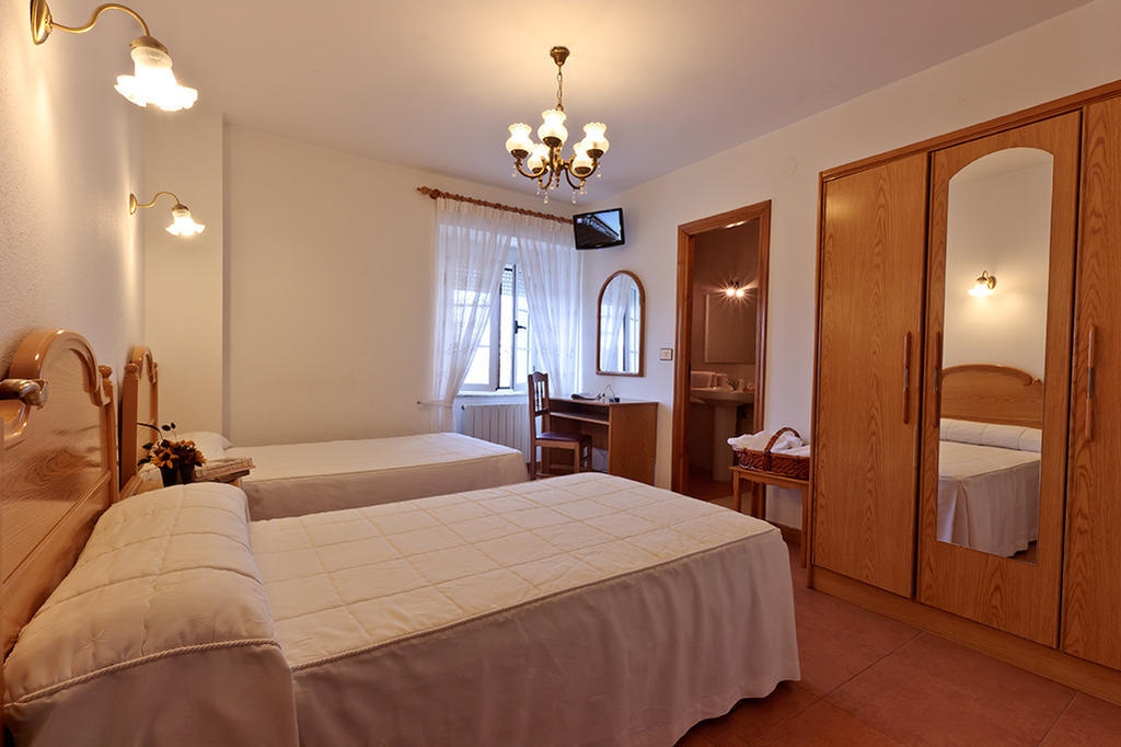 Hostal Casa Cazoleiro Meira  Habitación foto
